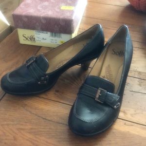 Sofft Brand Black Leather “Cordelia” Heeled Pumps
